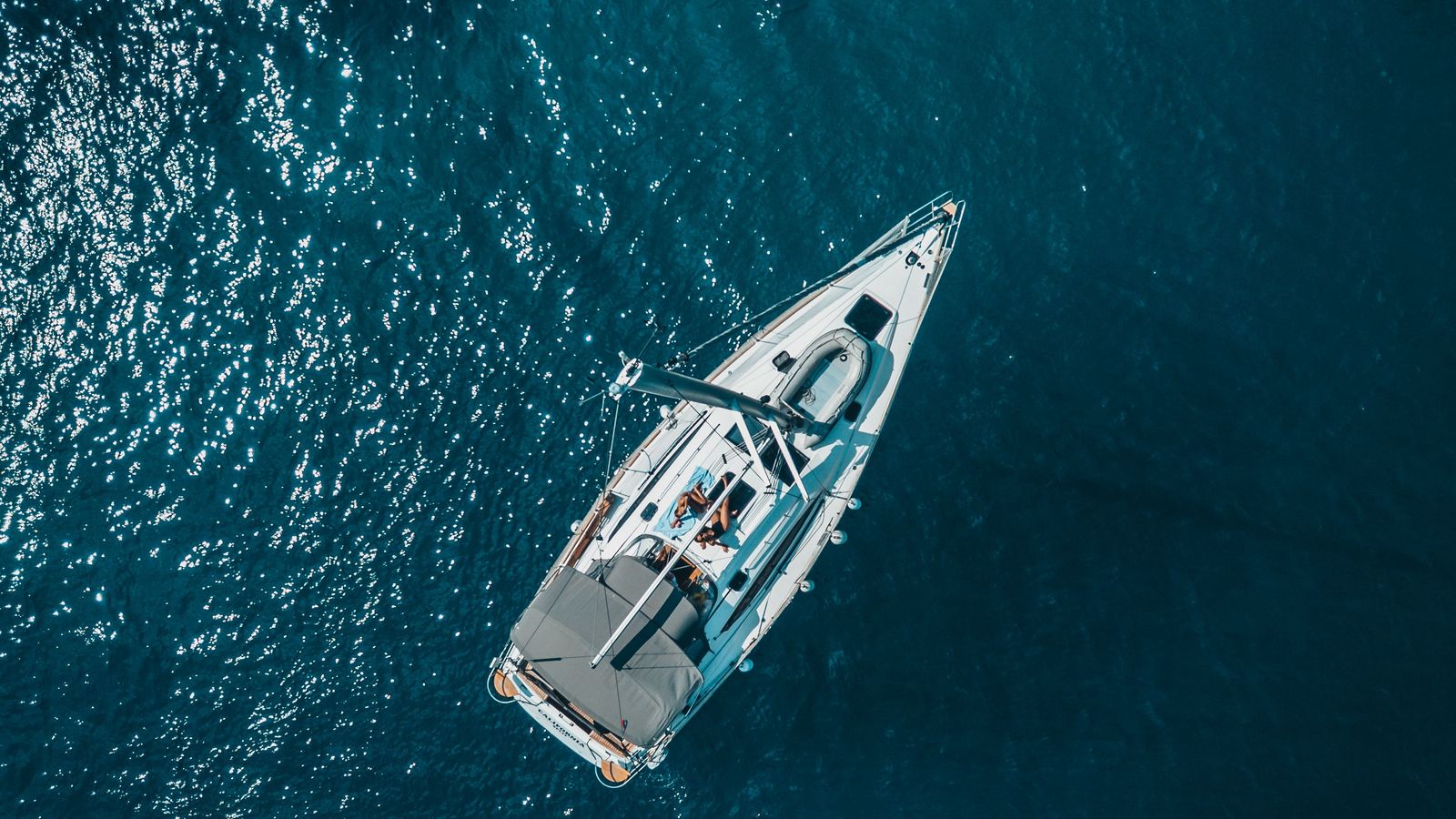 Jedrilica - One Day Charter